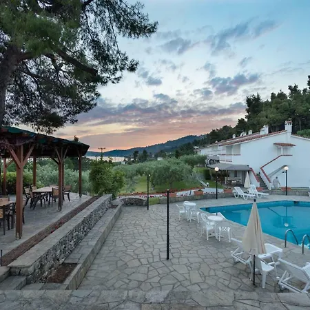 Eva-gior Shared Pool Messonaittes Мини-отель *