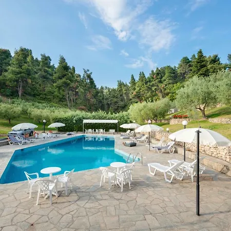 Eva-gior Shared Pool Messonaittes Мини-отель